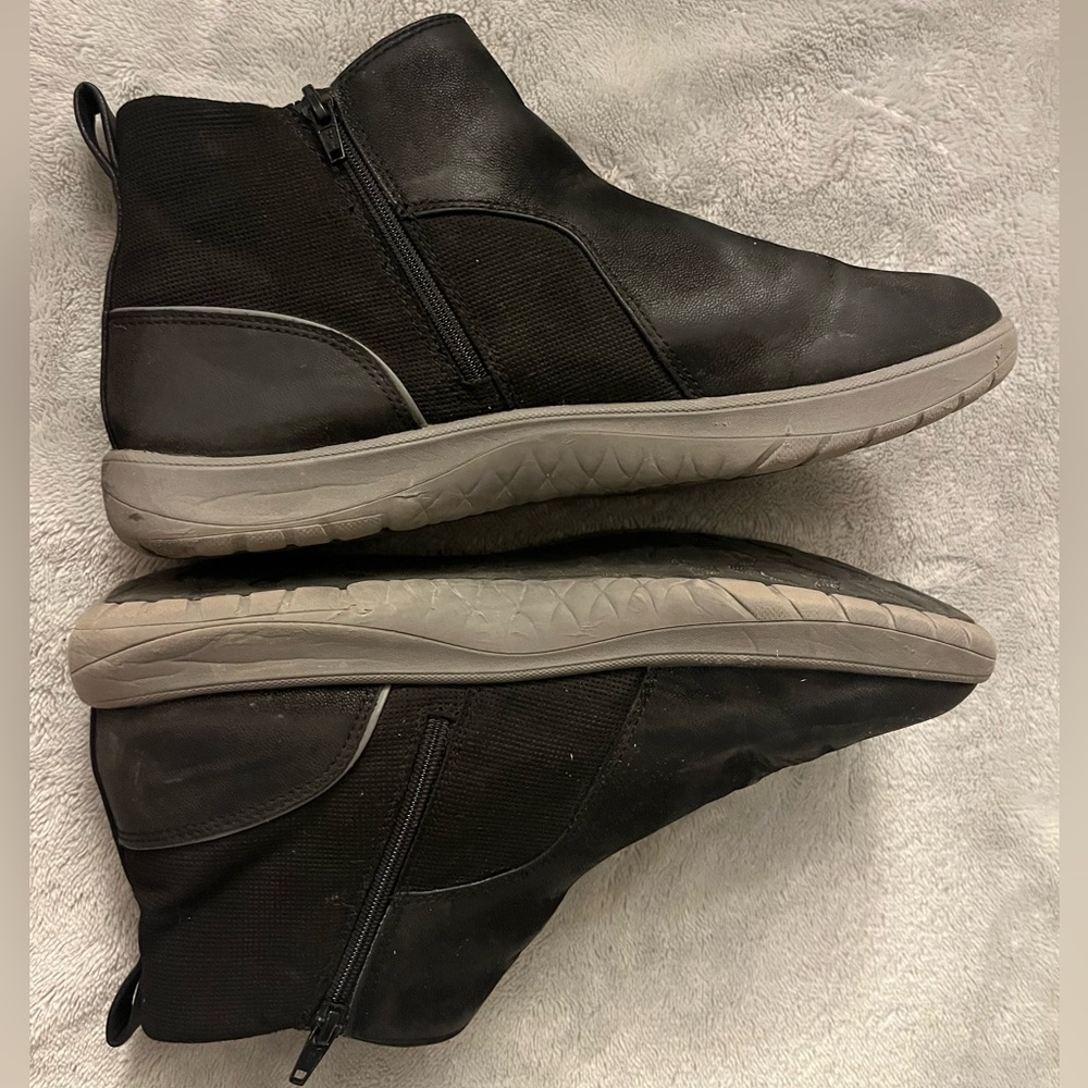 Clarks Womens Adella Cove Boot Stone Size 10 women’s
